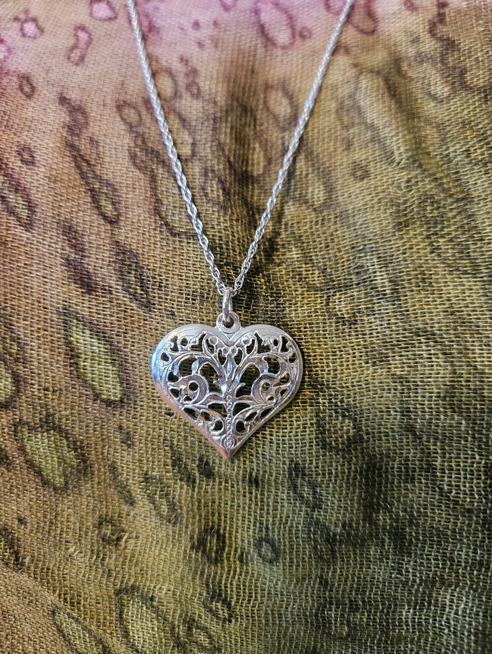 Vintage 925 Sterling Silver Filigree Heart Pendant Necklace
